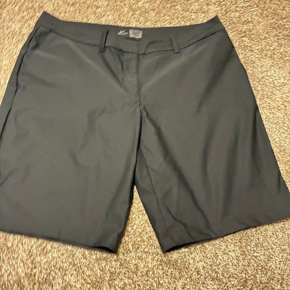 Nike Women's Size 12 Black Shorts Golf